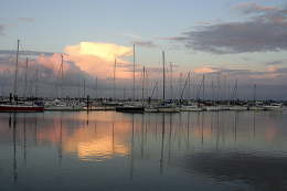 Sonnenuntergang im Hafen